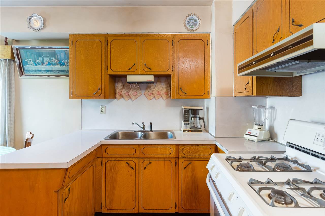 959 E 13th Ave