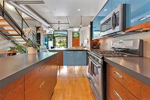 103-21 Erie St