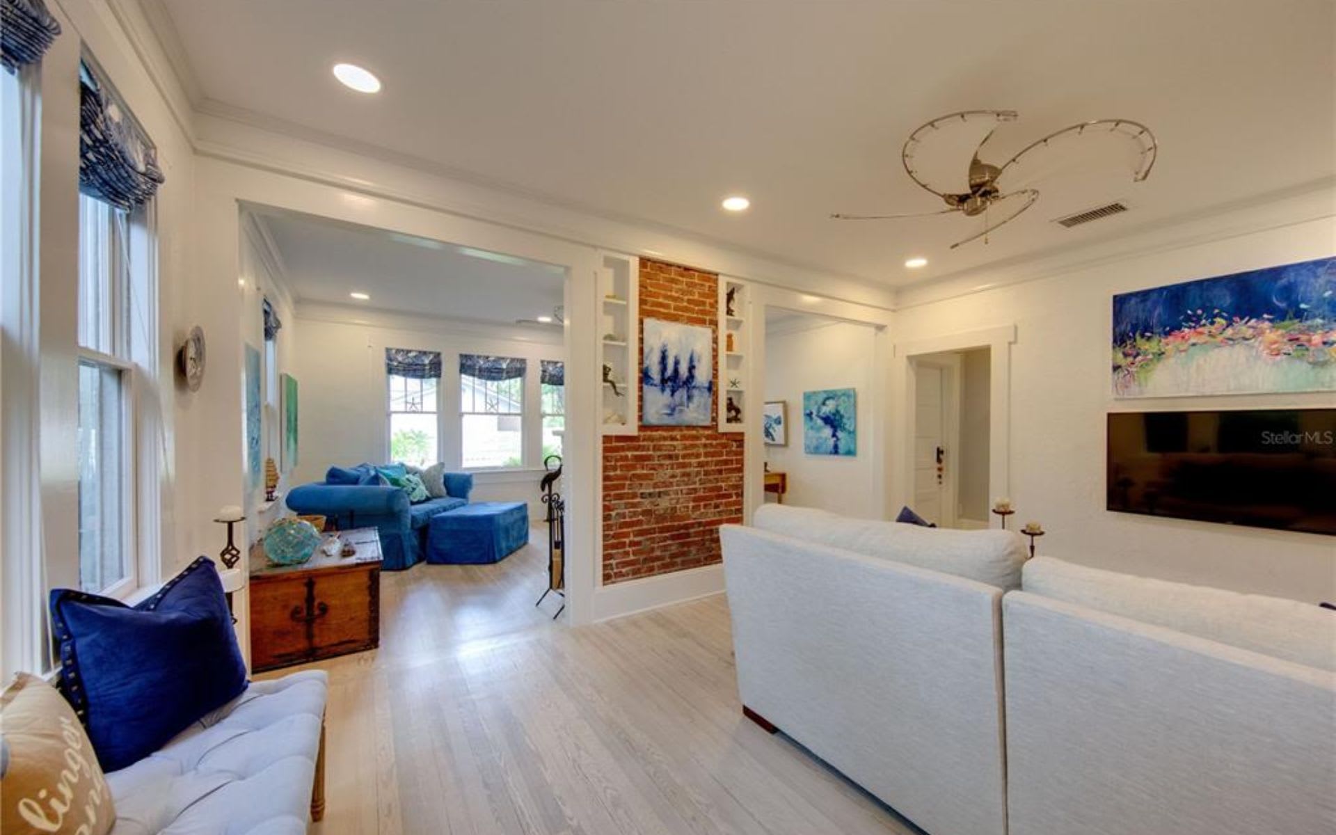 1122 Pomelo Ave