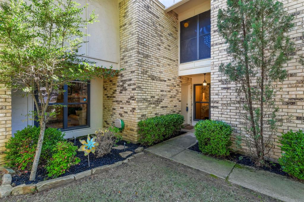 1214 Bois D Arc Court