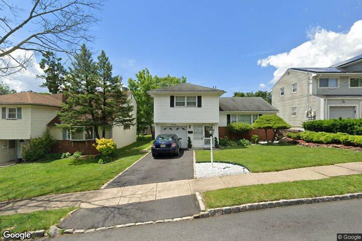 2272 STECHER AVE