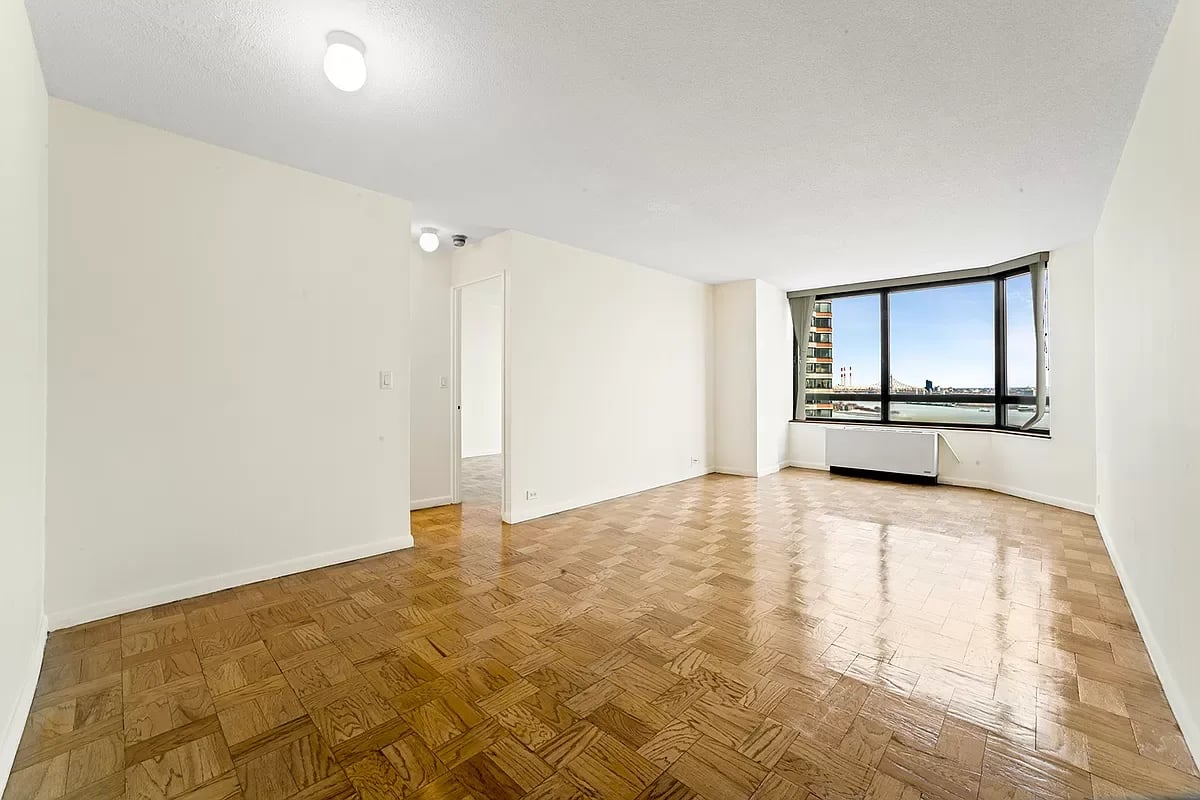 630 First Ave #21A