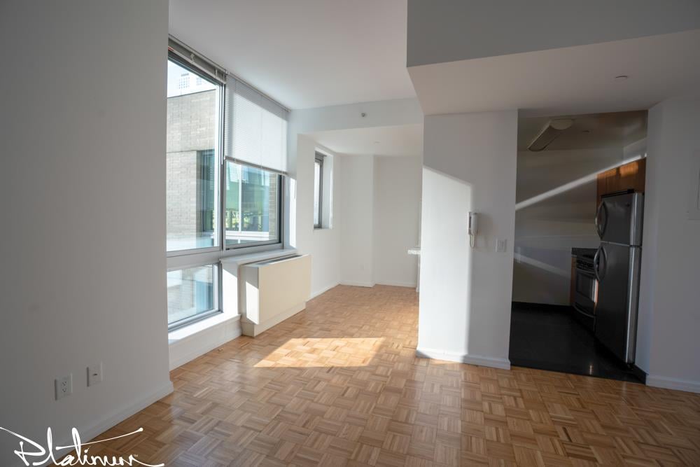 455 West 37th Street, Apt 1605