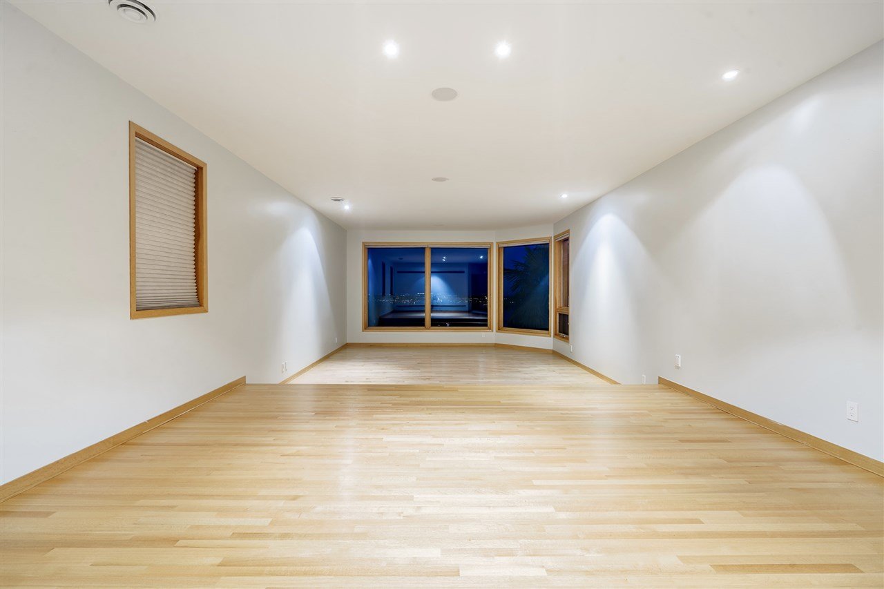 2536 Westhill Dr