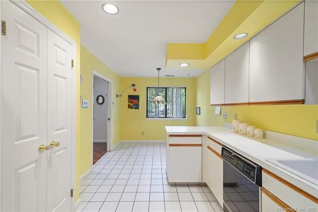 500 River Rd Apt 12