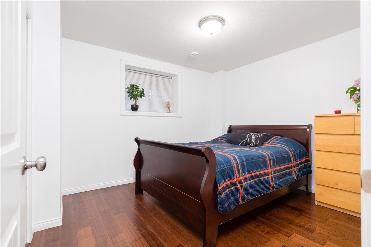 6889 184a St