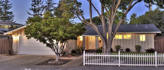 1685 Gretel Ln