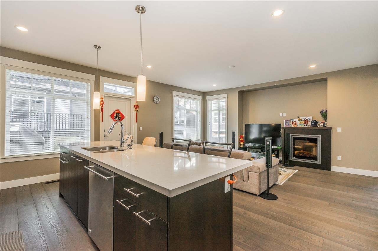 32-15977 26 Ave