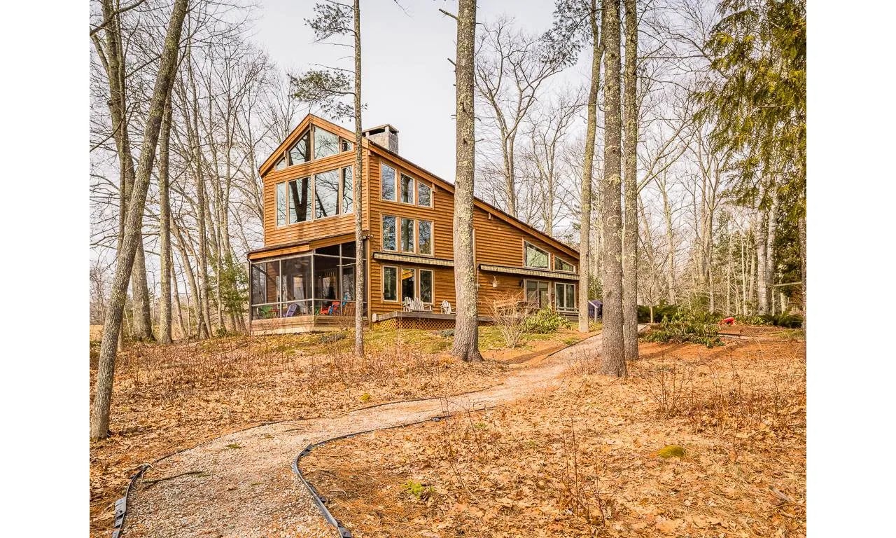 New Listing – 19 Narrows Road, Lincolnville, Maine 04849 – Maine Real Estate