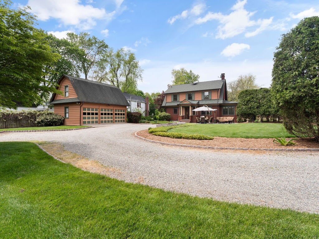 25 Pascack Rd