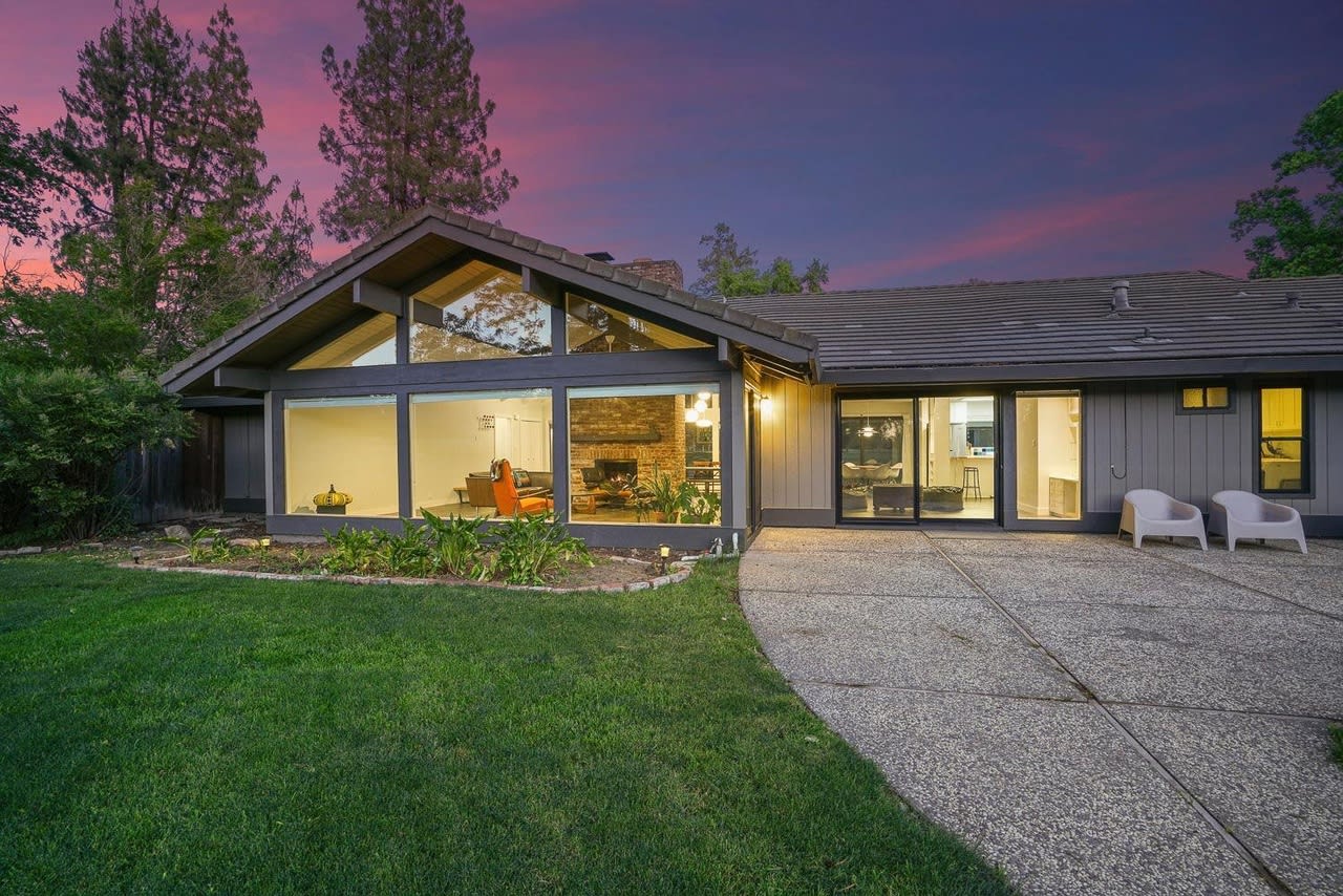 44506 Clubhouse Drive