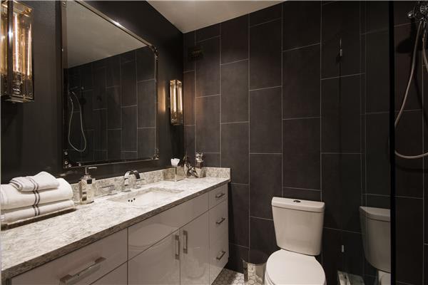 453 W 19th St, #2A