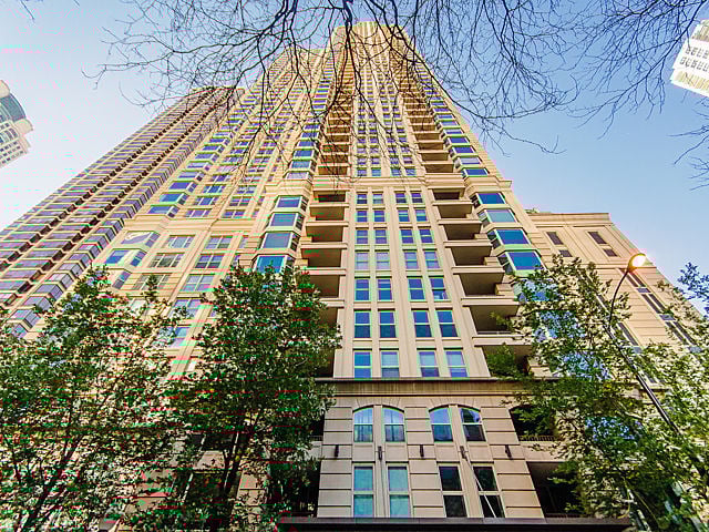 25 E Superior St #4502