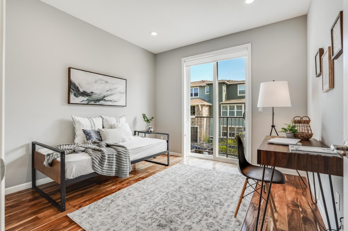 1655 Latitude Dr, #3