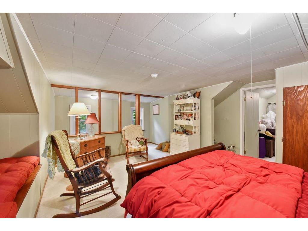 20740 Idlewild Path, Shorewood