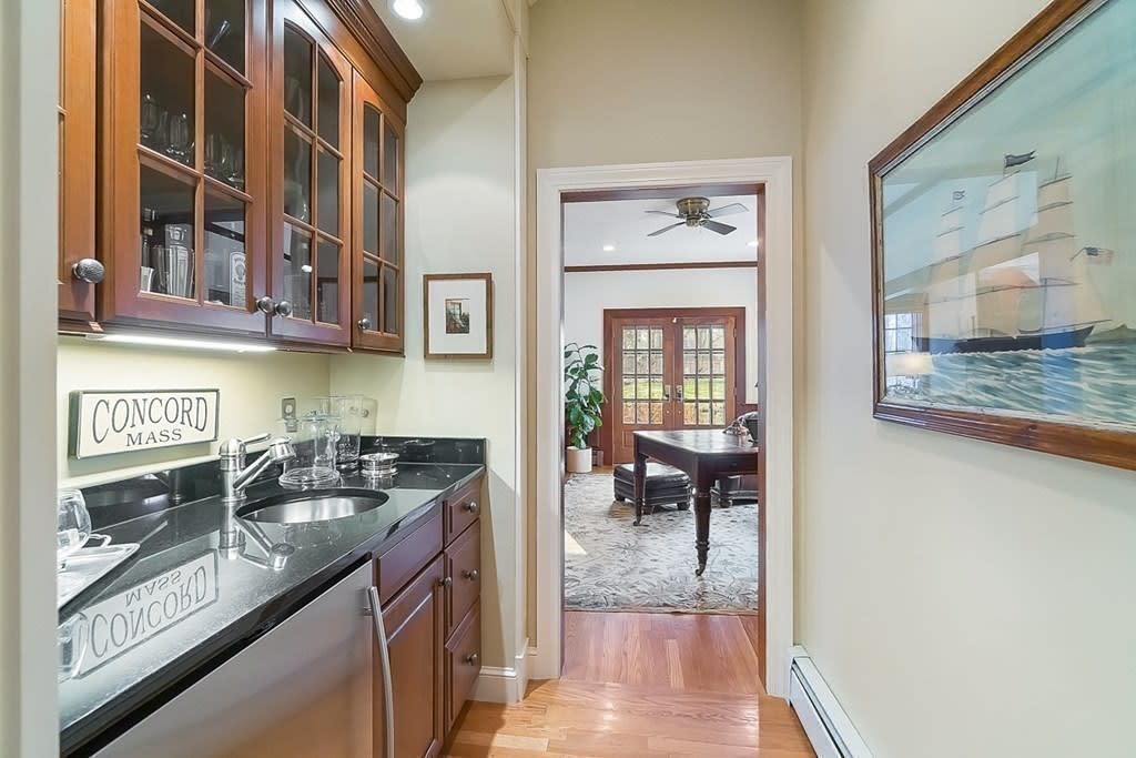 853 Strawberry Hill Road