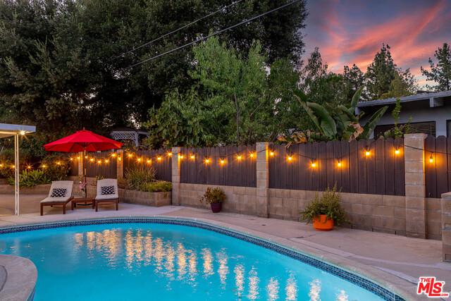 22835 Calabash St, Woodland Hills, CA