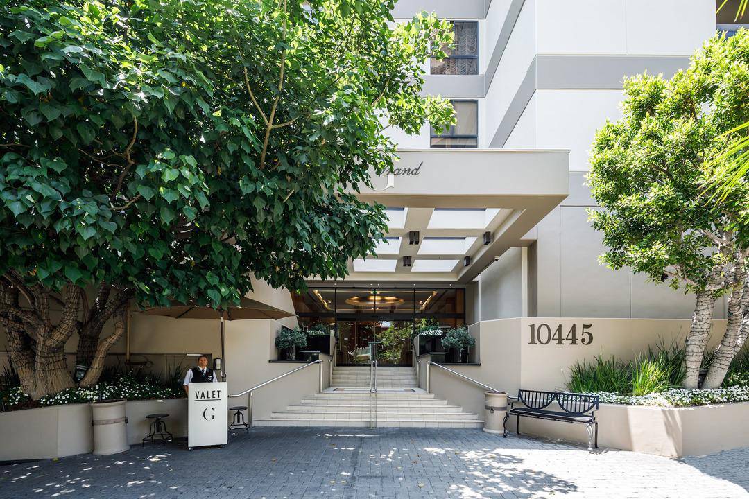 10445 Wilshire Blvd, #406