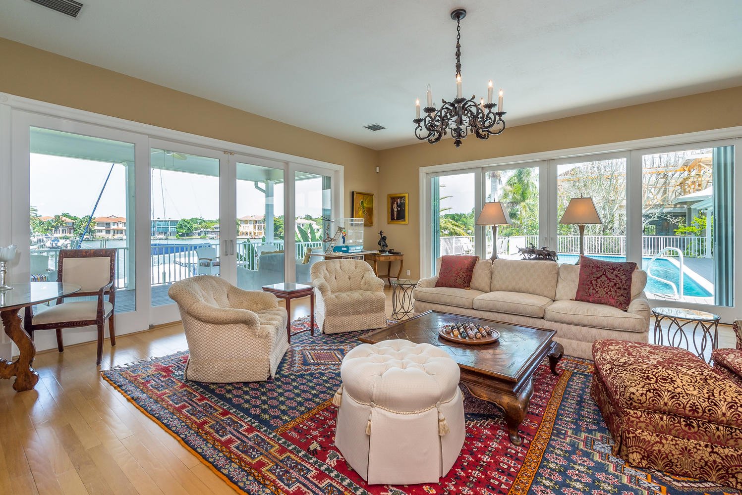 1329 Vista Dr