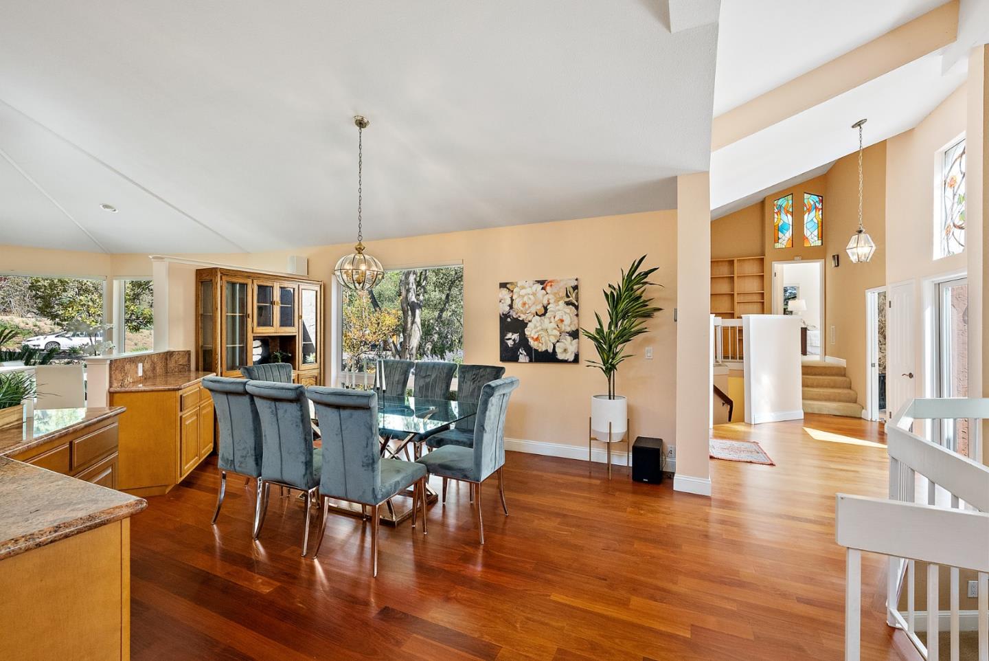 18260 Lakeview Ct Los Gatos, CA 95033