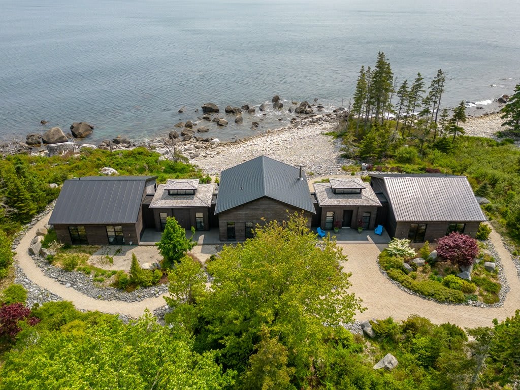 DREAM VACATION RESIDENCE ON BEAUTIFUL NOVA SCOTIA SHORE