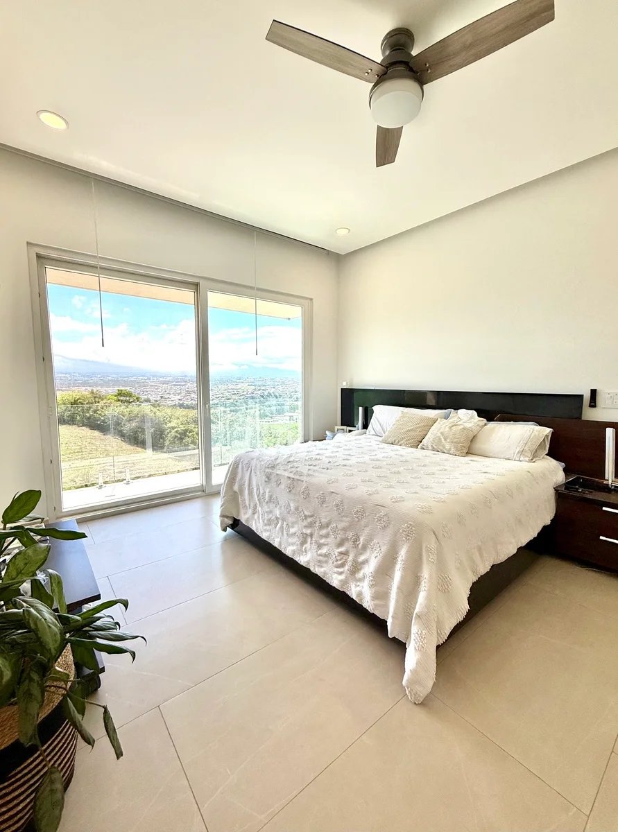 Smart View Townhouse, Escazu, San Jose