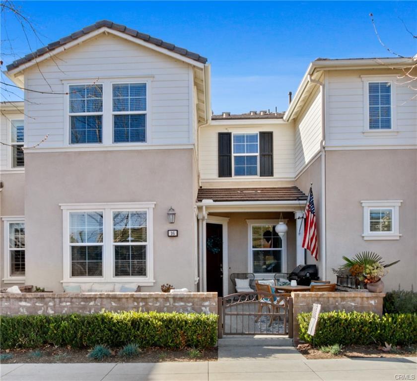 16 Fenix St