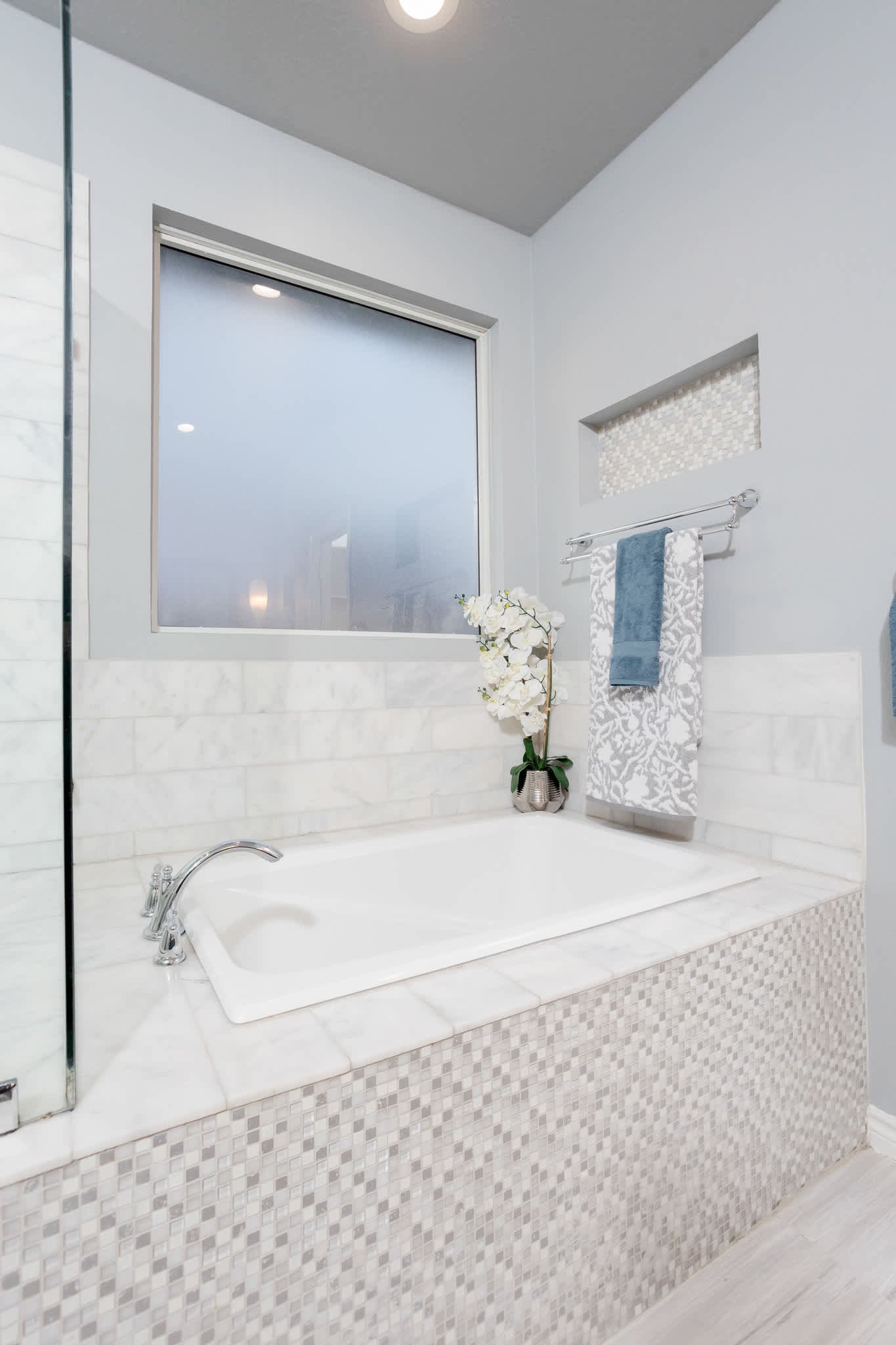 24843 CRESCENT RUN