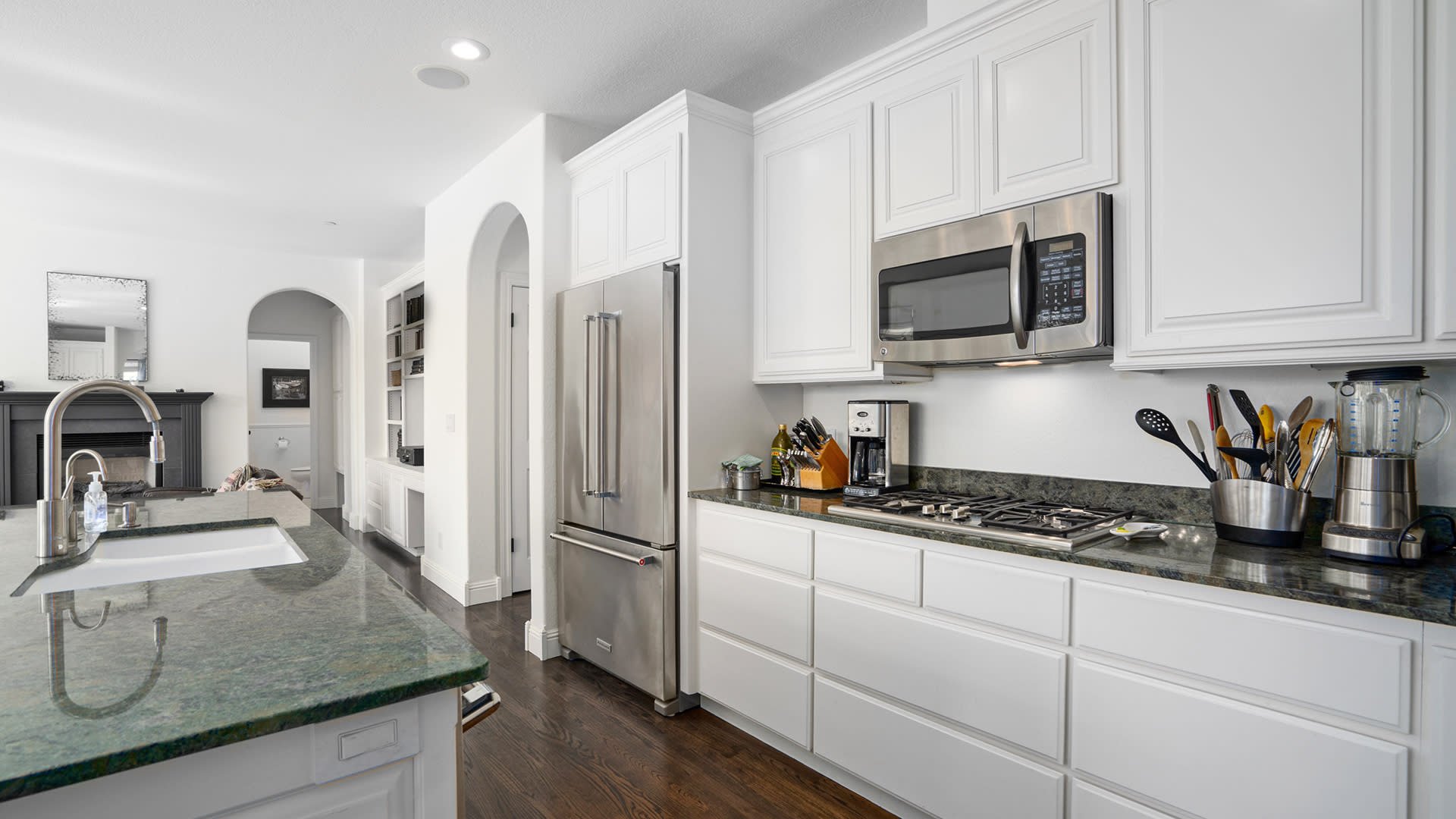 Wine Country Perfection - 1548 Healdsburg Avenue