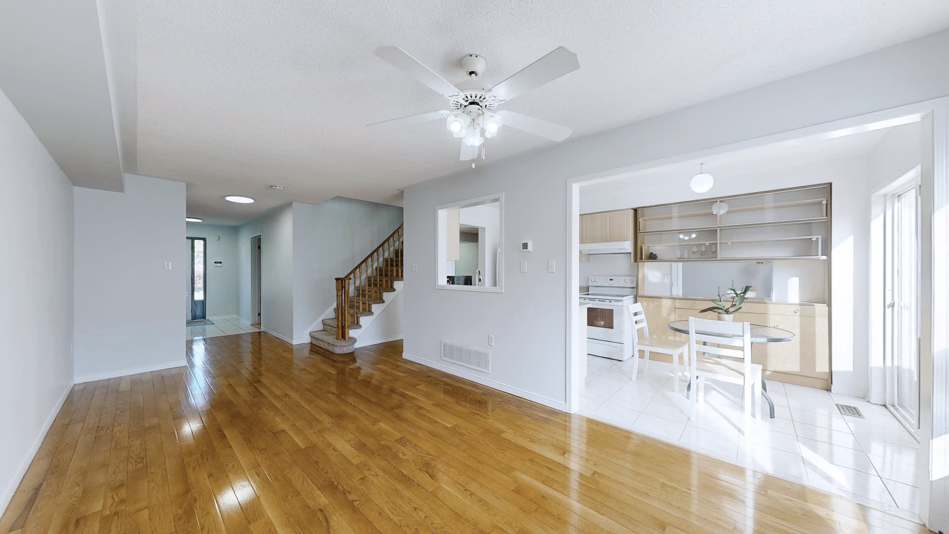 49 Macmillan Ave