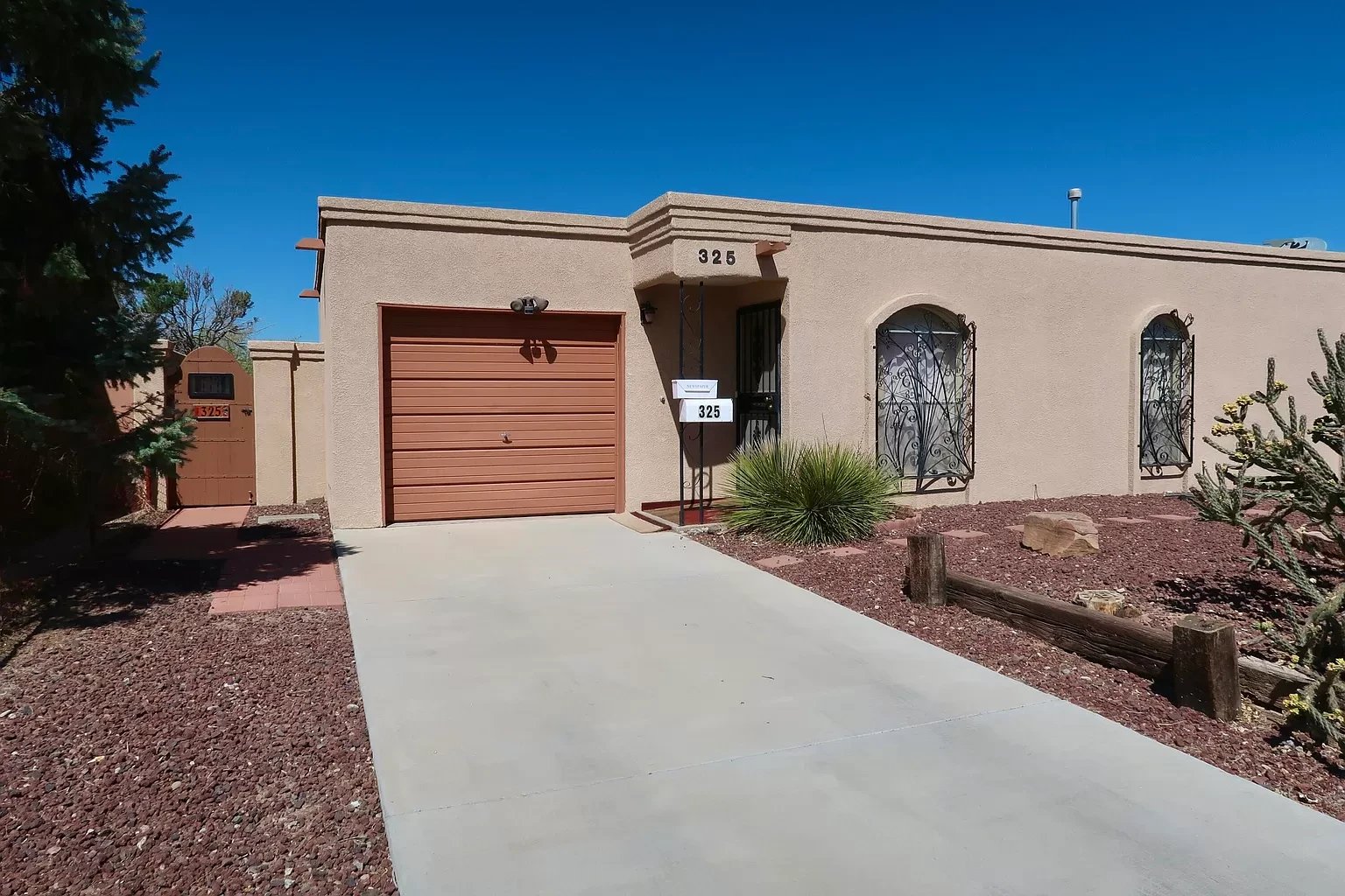 325 Judith Ln SW