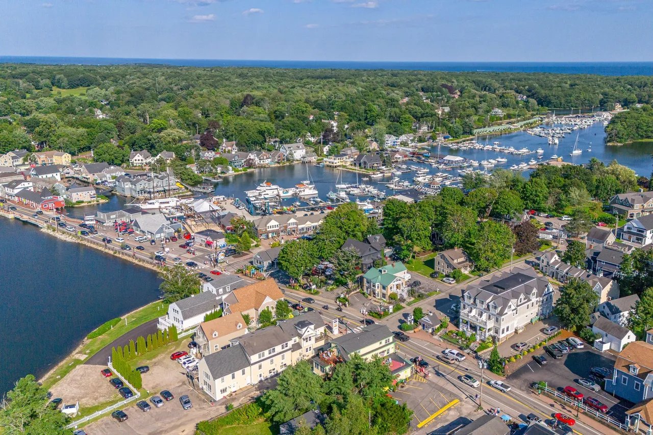 Own an Iconic Retail Space in a Maine Tourist Hot Spot