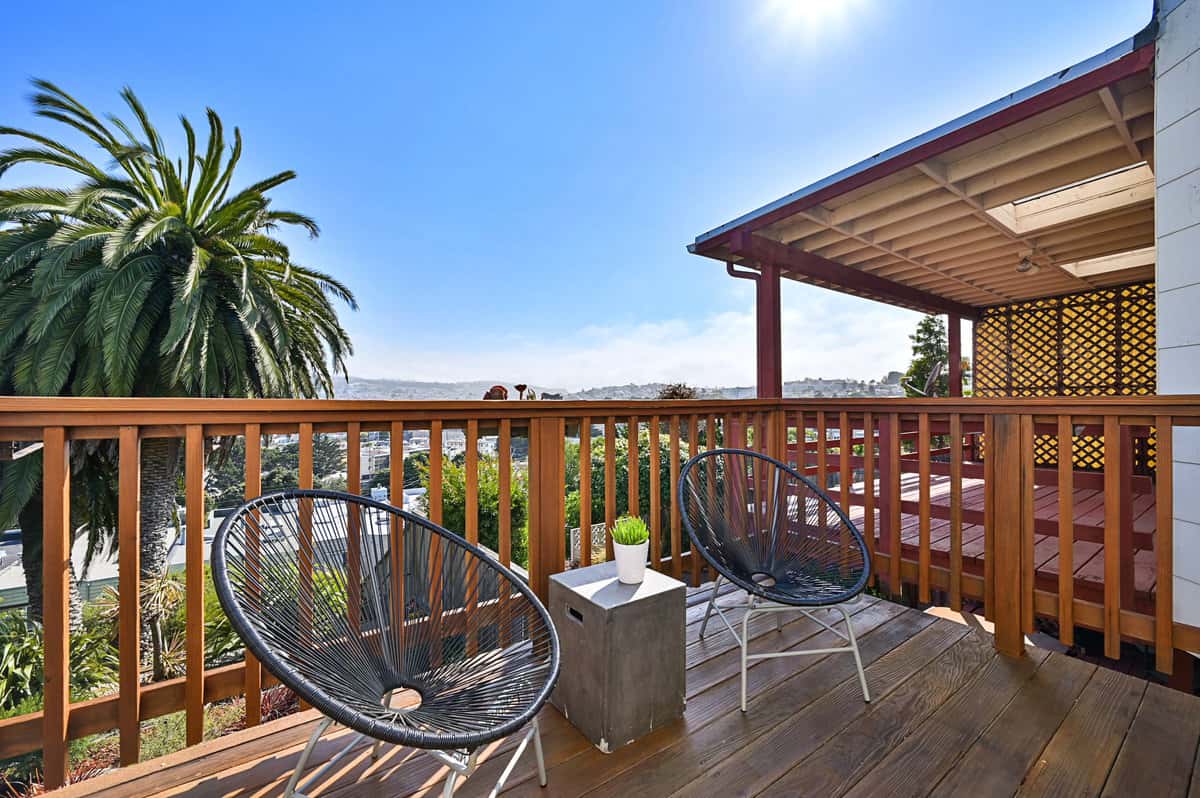 Delightful Sunnyside Home