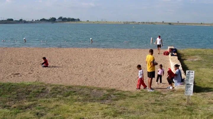 Lake Pflugerville, Oasis, Lake Pflugerville Oasis,  scenic spot, kayaking, kayak, paddleboarding, paddleboard, picnic, picnicking, birdwatching, birds, watching, birdwatch, sunshine, sun tan