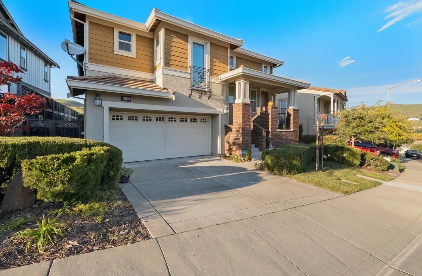 6585 Deerfield Dr
