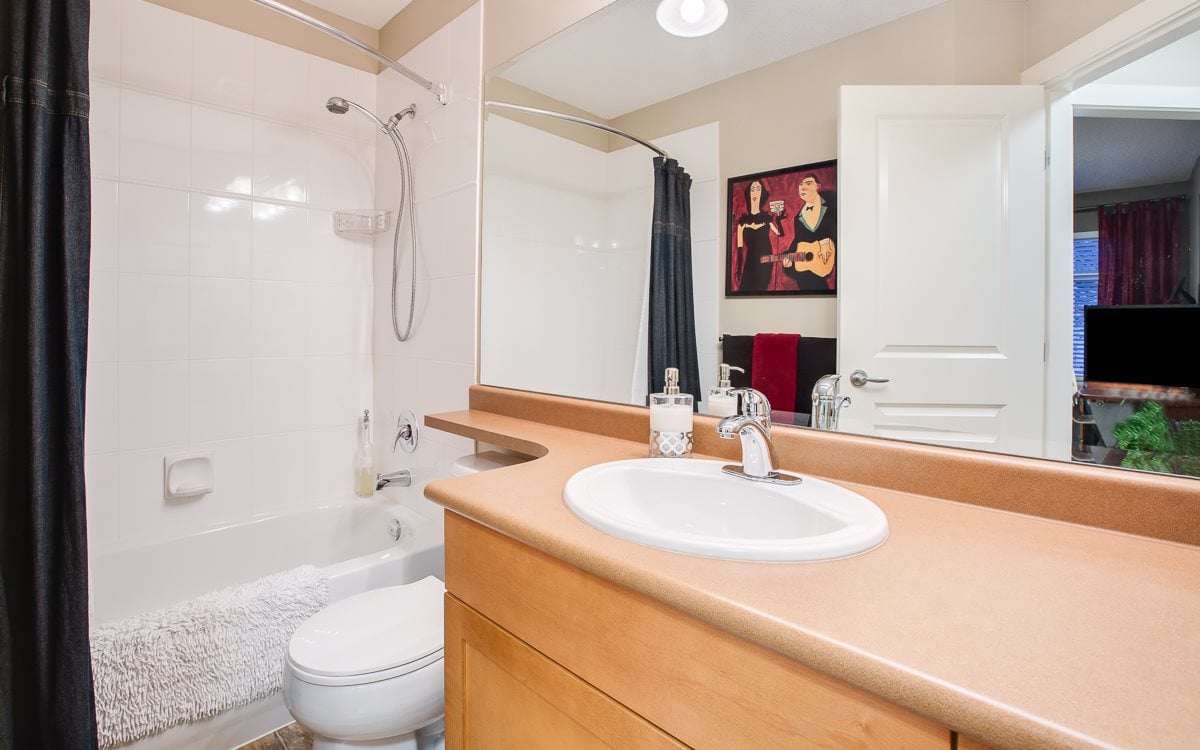 117-2200 Panorama Dr