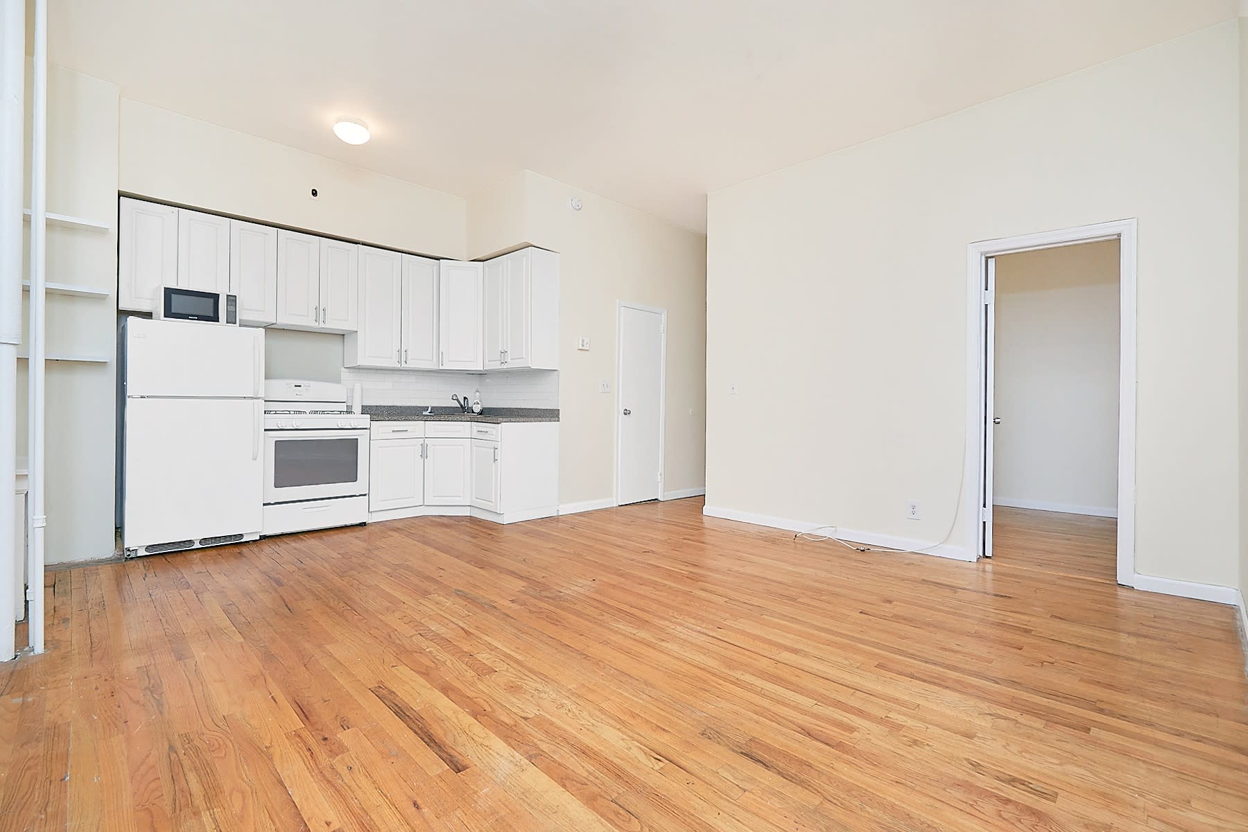 300 East 69th Street, Unit 2E