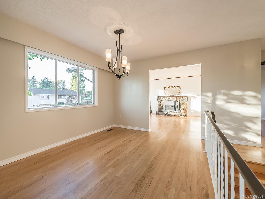 3291 Megaw Pl, Saanich