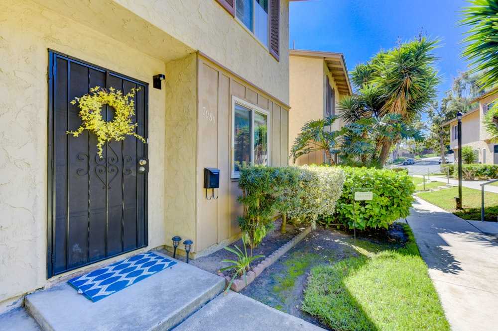 7089 Russan Ln