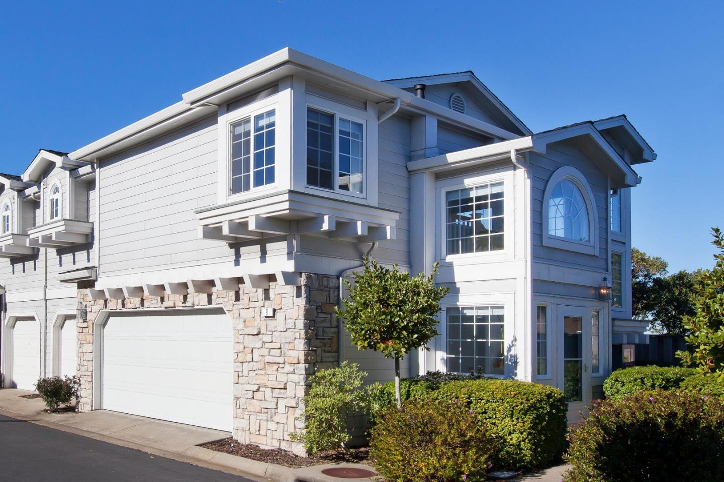 9 Outlook Cir