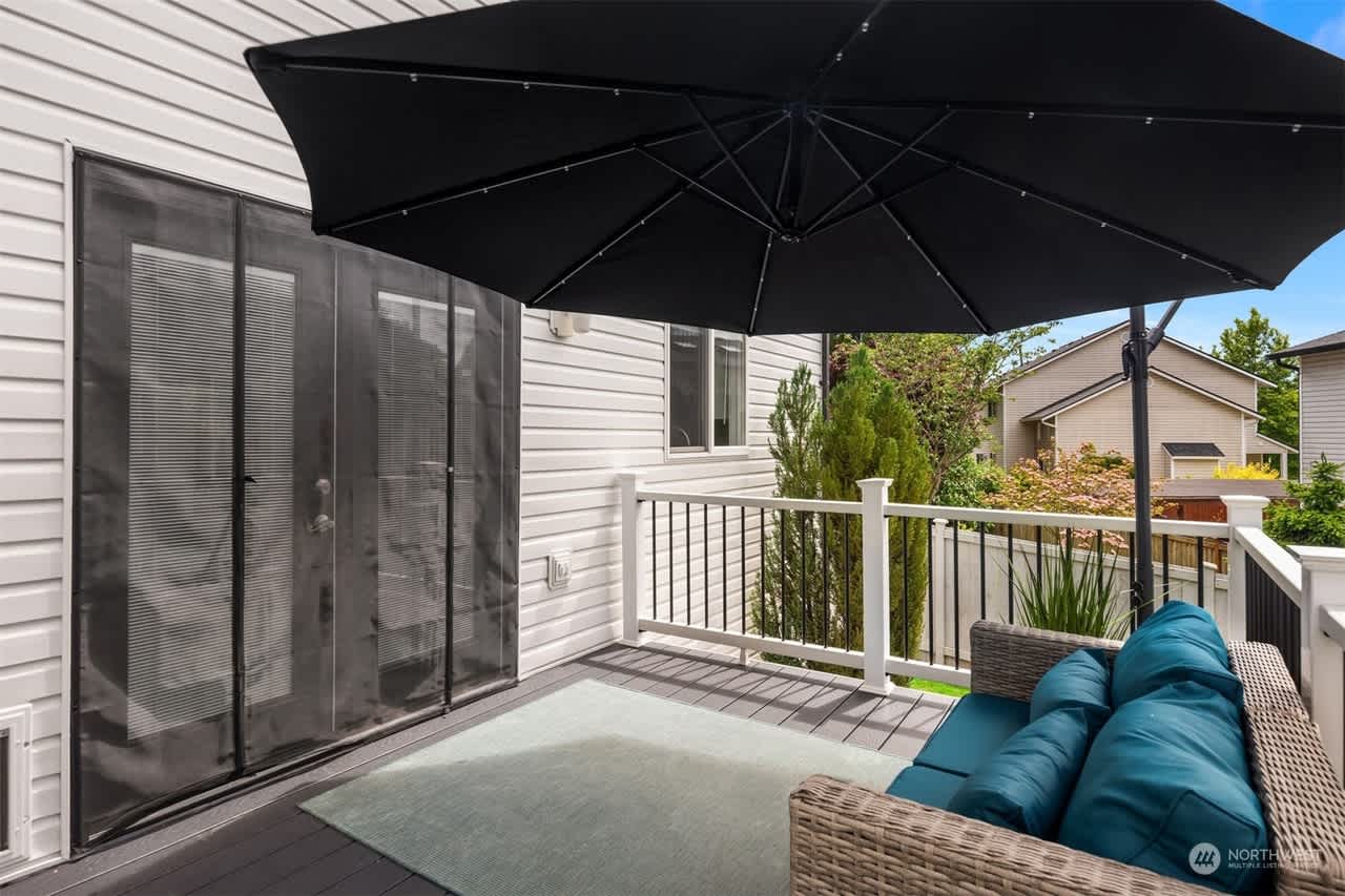 9530 17th Pl NE
