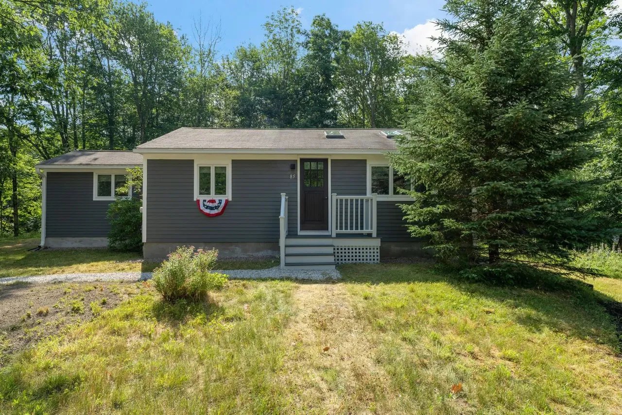 New Listing! 85 Beachwood Avenue Kennebunkport, ME 04046 – $529,000