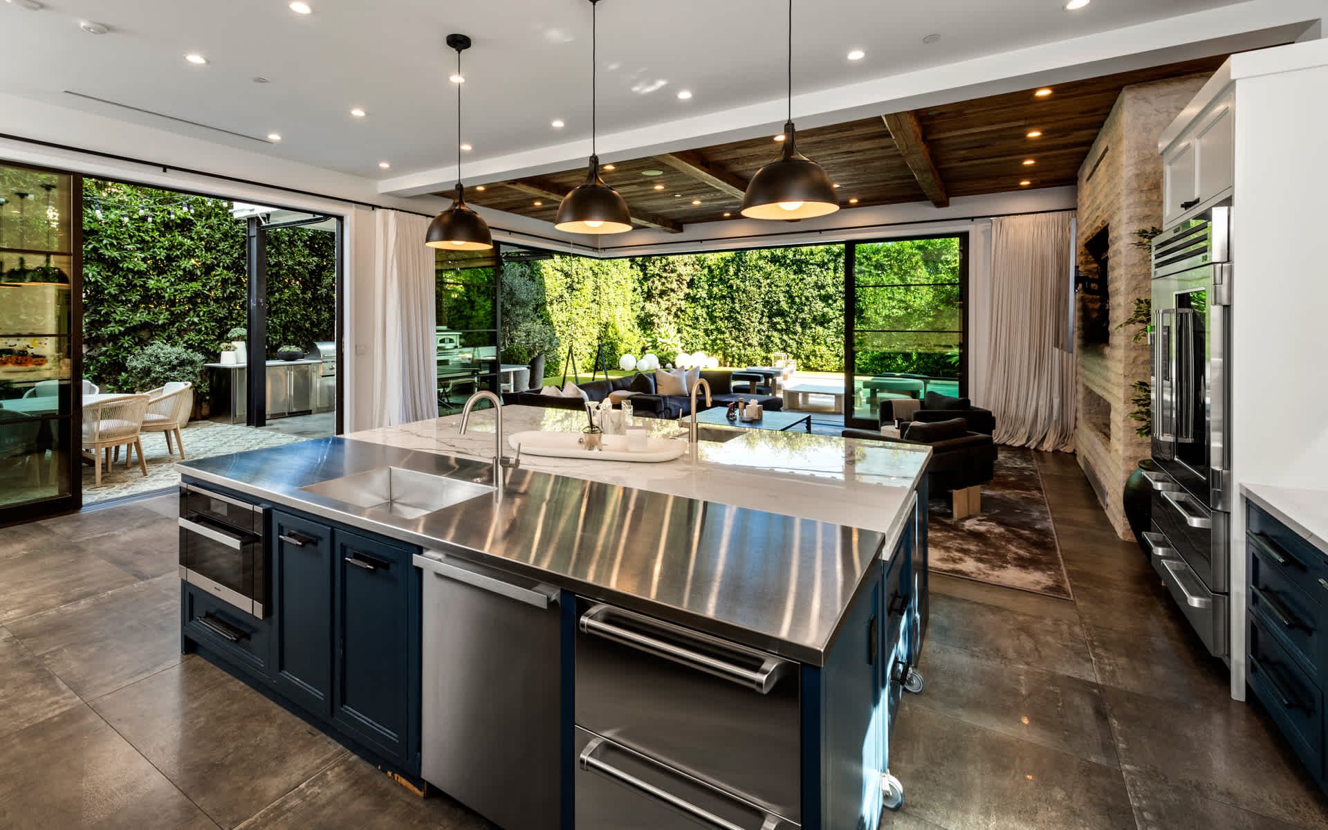 756 Via De La Paz, Pacific Palisades, CA 90272
