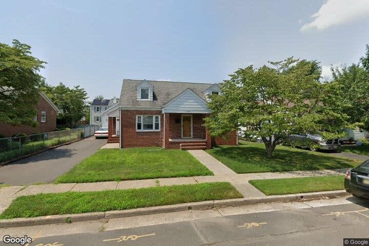319 N 5TH AVE