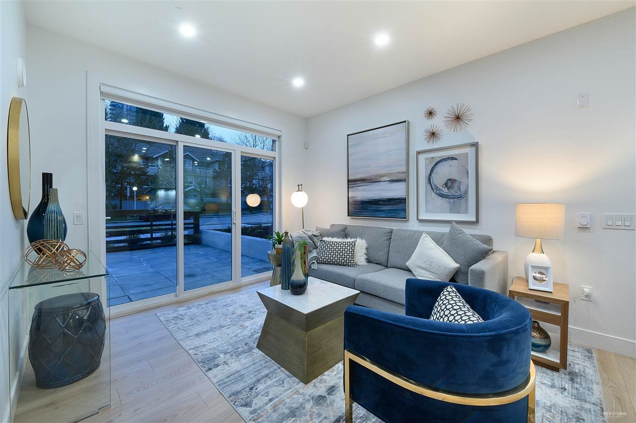 207-7131 17th Ave