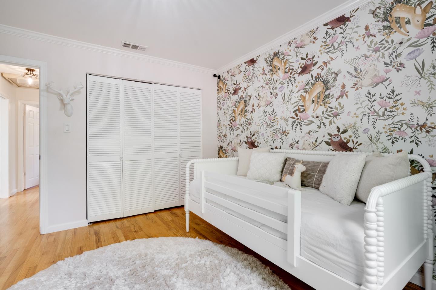 15720 Loma Vista Ave, Los Gatos, CA 95032-3637