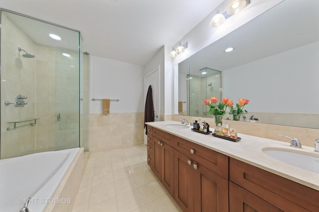 55 E Erie St #1901