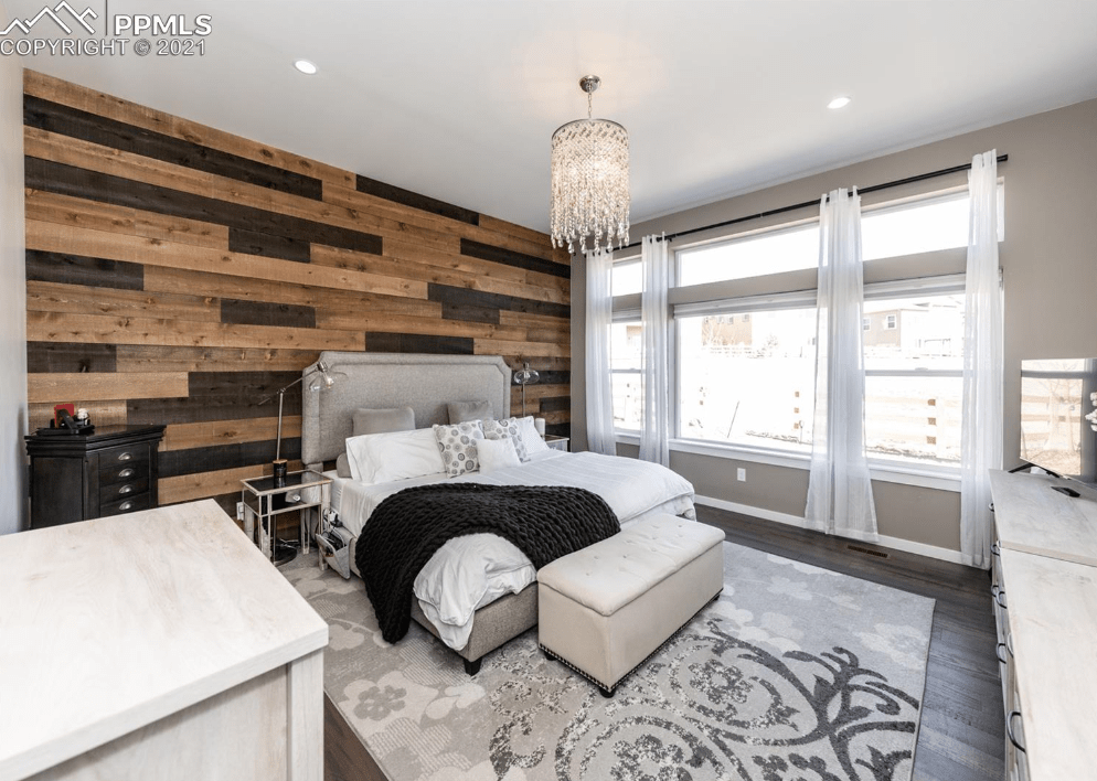 9535 Tutt BL