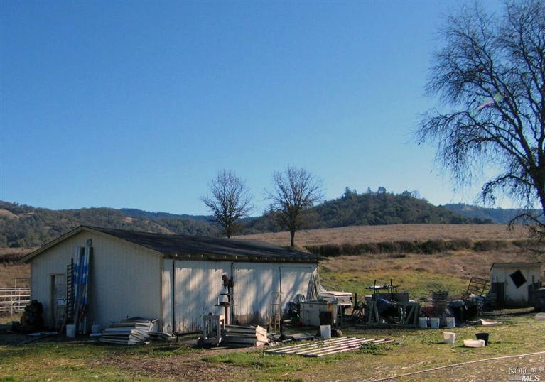 10351 E Side Potter Valley Rd 