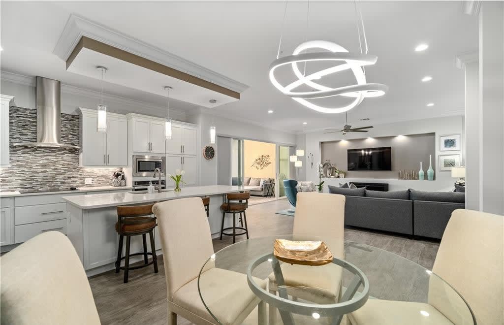 21530 Strada Nuova Cir #210